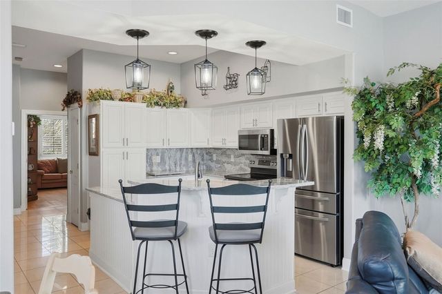200 BRIGHTWATER DRIVE 10, Clearwater Beach, FL 33767