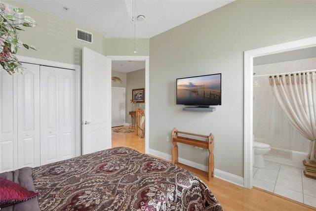 200 BRIGHTWATER DRIVE 10, Clearwater Beach, FL 33767