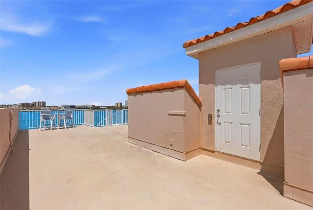 200 BRIGHTWATER DRIVE 10, Clearwater Beach, FL 33767