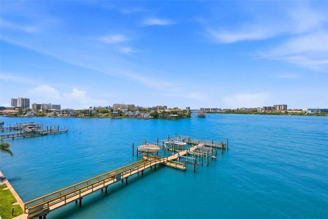 200 BRIGHTWATER DRIVE 10, Clearwater Beach, FL 33767