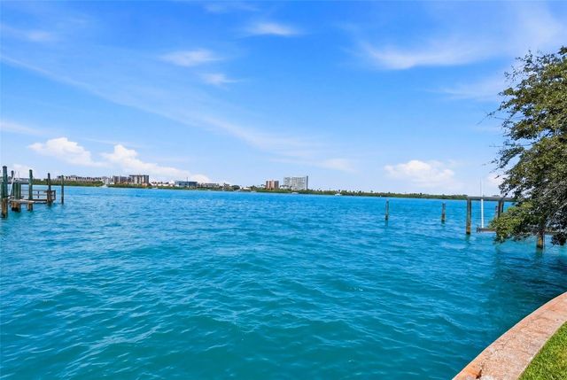 200 BRIGHTWATER DRIVE 10, Clearwater Beach, FL 33767