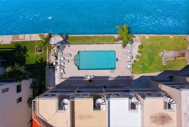 200 BRIGHTWATER DRIVE 10, Clearwater Beach, FL 33767