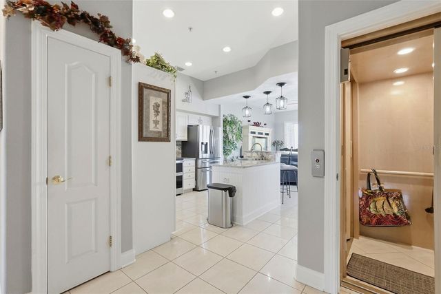 200 BRIGHTWATER DRIVE 10, Clearwater Beach, FL 33767