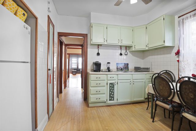 3051 N MASON Avenue, Chicago, IL 60634