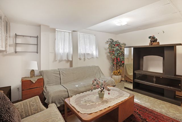 3051 N MASON Avenue, Chicago, IL 60634