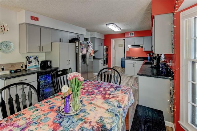 1510 SW 19th Street, Blue Springs, MO 64015