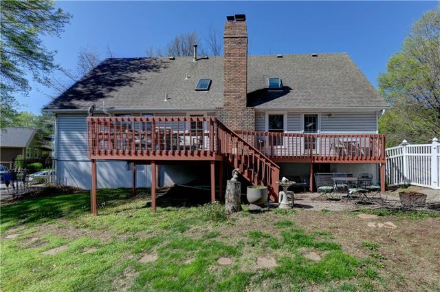 1510 SW 19th Street, Blue Springs, MO 64015