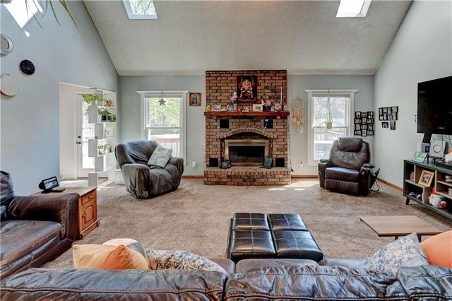1510 SW 19th Street, Blue Springs, MO 64015