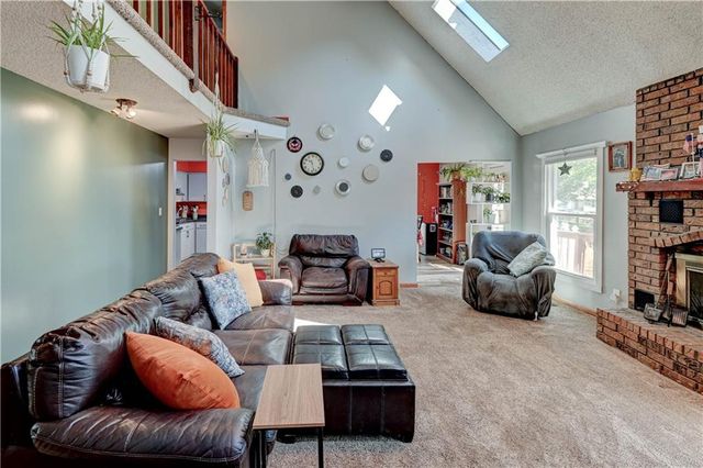 1510 SW 19th Street, Blue Springs, MO 64015