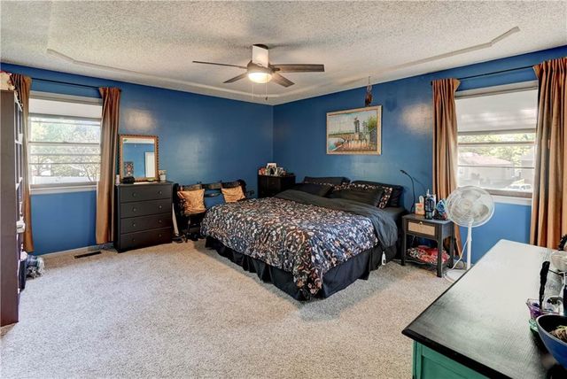 1510 SW 19th Street, Blue Springs, MO 64015