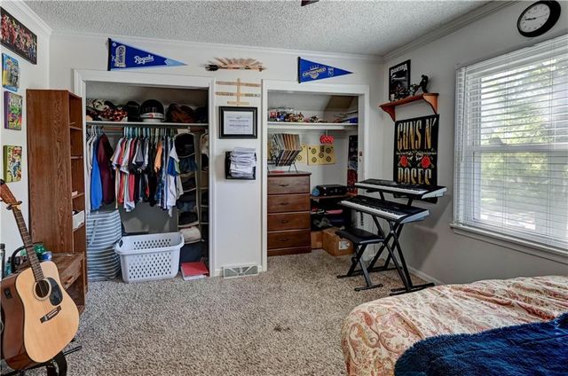 1510 SW 19th Street, Blue Springs, MO 64015
