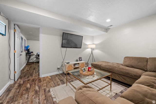 1937 E 5625 S, South Ogden, UT 84403