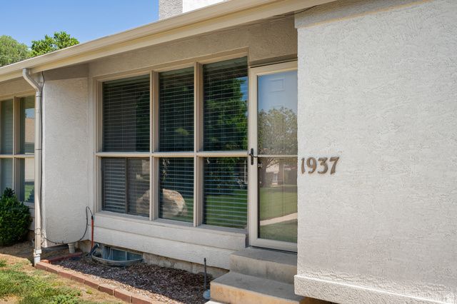 1937 E 5625 S, South Ogden, UT 84403
