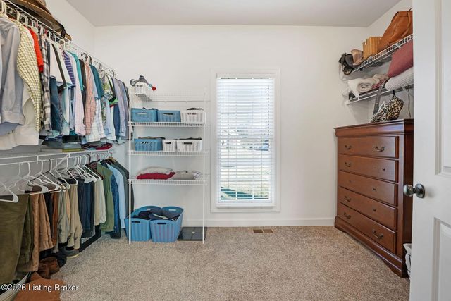 1911 Scenic Lakes Dr, Louisville, KY 40245