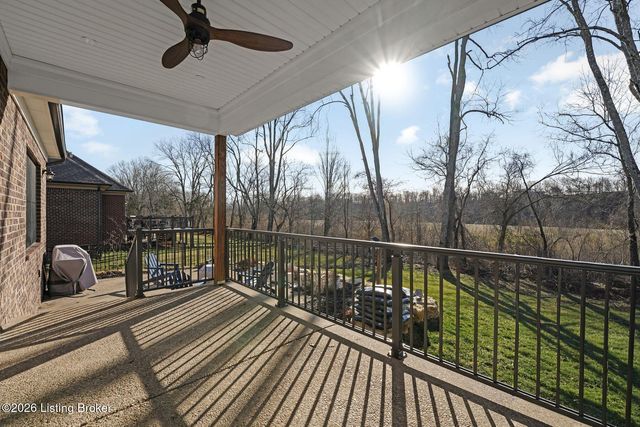 1911 Scenic Lakes Dr, Louisville, KY 40245