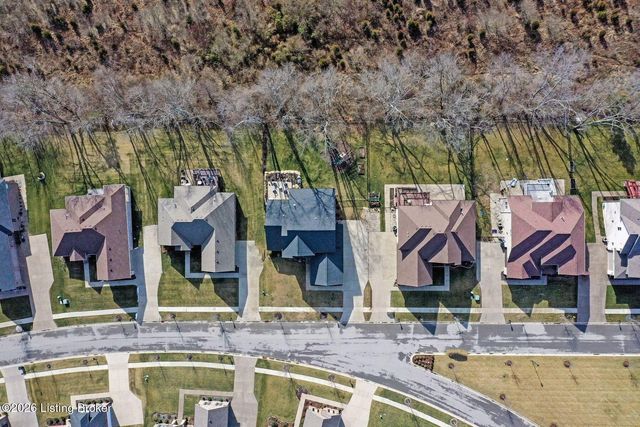 1911 Scenic Lakes Dr, Louisville, KY 40245