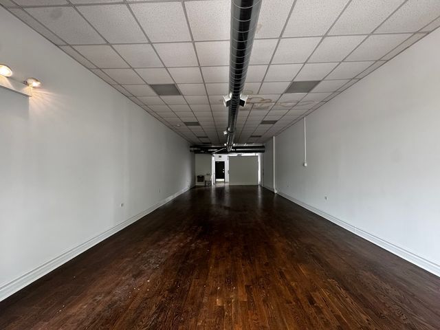 7015 N Glenwood Avenue, Chicago, IL 60626