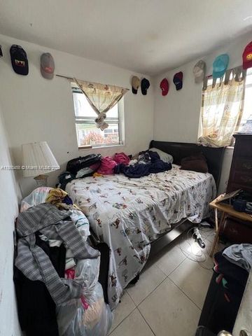 4265 SW 51st St, Dania Beach, FL 33314