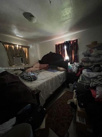 4265 SW 51st St, Dania Beach, FL 33314