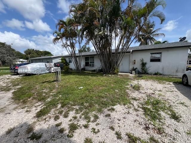 4265 SW 51st St, Dania Beach, FL 33314