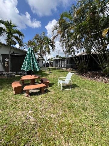 4265 SW 51st St, Dania Beach, FL 33314