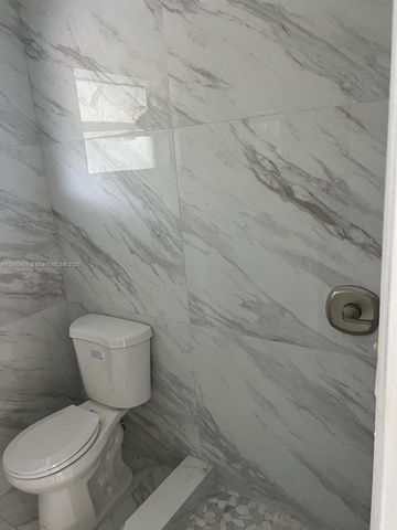 4265 SW 51st St, Dania Beach, FL 33314