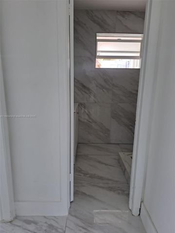 4265 SW 51st St, Dania Beach, FL 33314