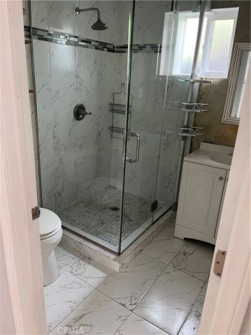 20324 Oxnard Street South, Woodland Hills, CA 91367