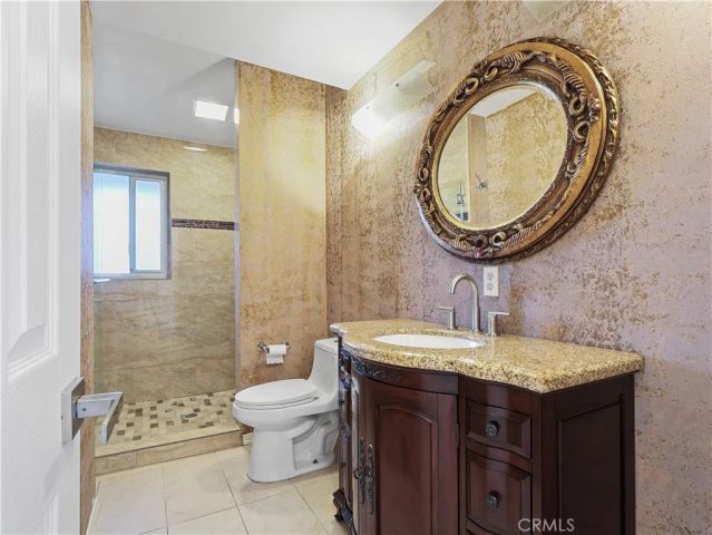 20324 Oxnard Street South, Woodland Hills, CA 91367