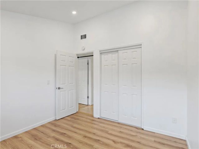 20324 Oxnard Street South, Woodland Hills, CA 91367