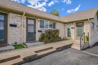1311 E 52nd ST 2, Austin, TX 78723
