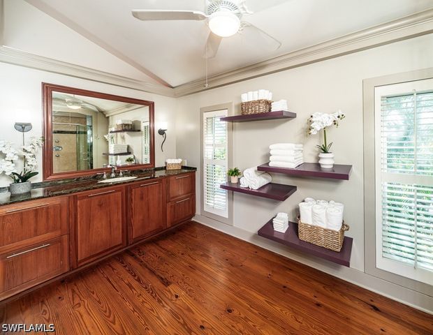 374 14th AVE S, Naples, FL 34102