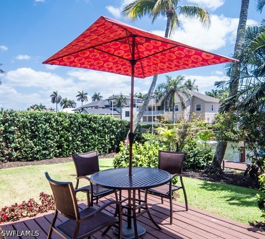 374 14th AVE S, Naples, FL 34102