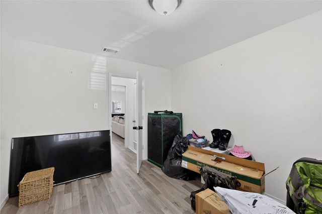 3900 N Shadycreek Drive, Arlington, TX 76013