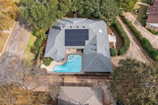 3900 N Shadycreek Drive, Arlington, TX 76013