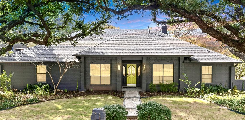 3900 N Shadycreek Drive, Arlington, TX 76013