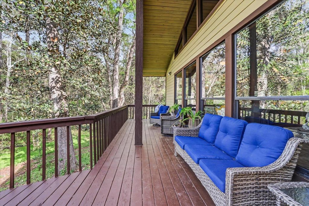 Image 14 of property listing at 439 BEAVER LAKE Road, Tallahassee, FL 32312