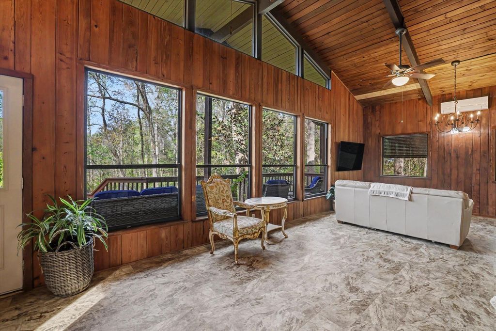 Image 17 of property listing at 439 BEAVER LAKE Road, Tallahassee, FL 32312