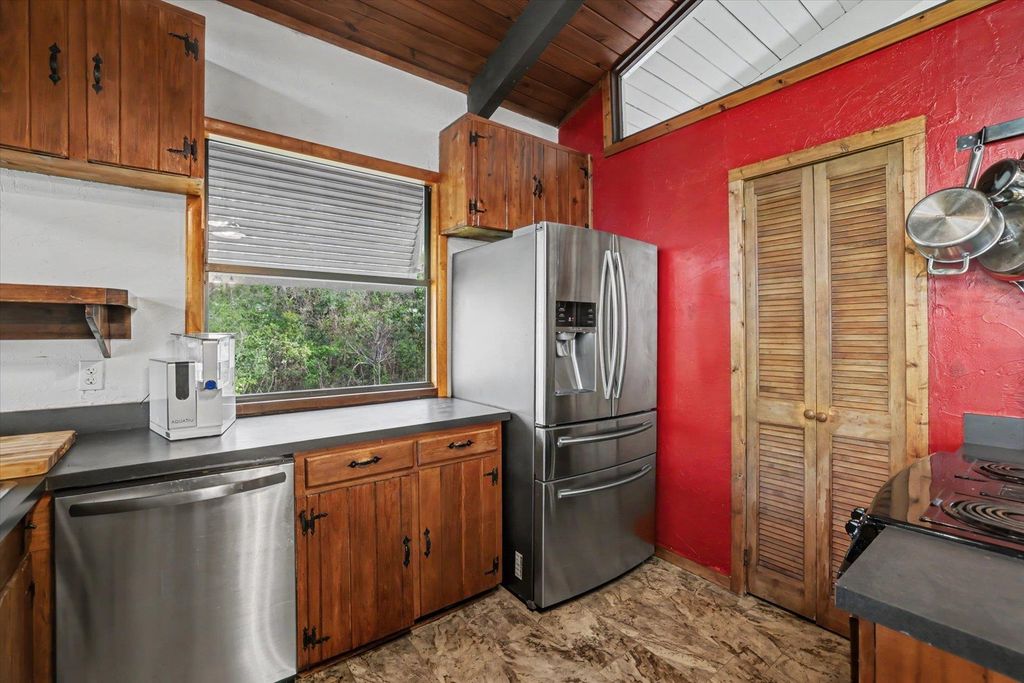 Image 29 of property listing at 439 BEAVER LAKE Road, Tallahassee, FL 32312