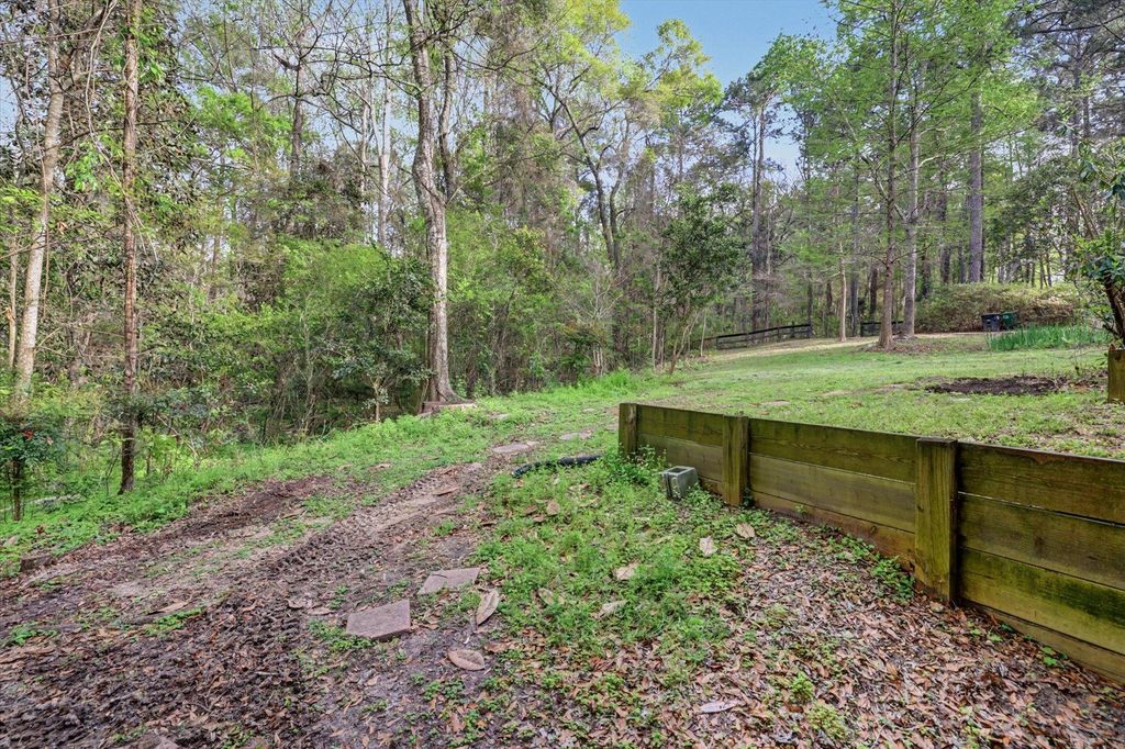 Image 57 of property listing at 439 BEAVER LAKE Road, Tallahassee, FL 32312