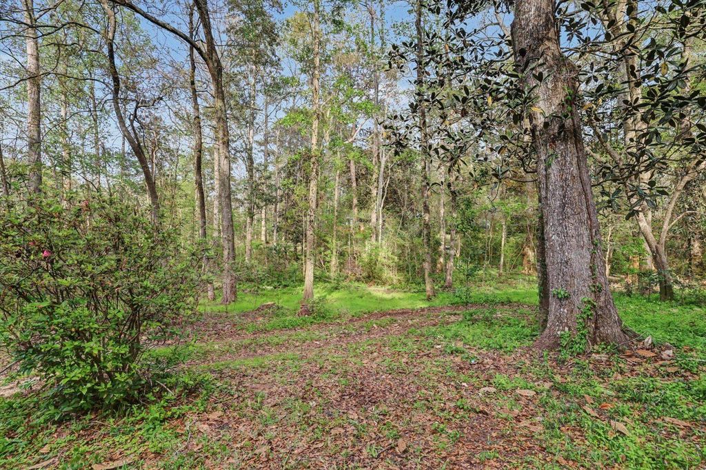 Image 60 of property listing at 439 BEAVER LAKE Road, Tallahassee, FL 32312