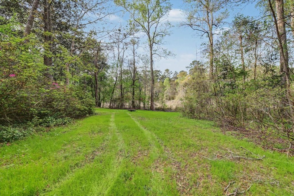 Image 61 of property listing at 439 BEAVER LAKE Road, Tallahassee, FL 32312