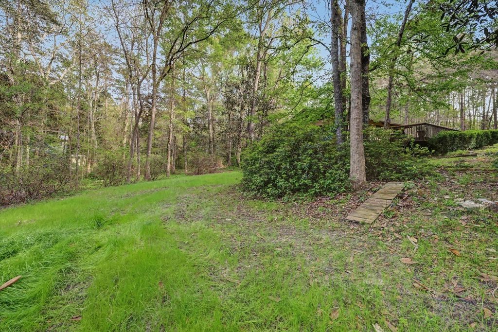 Image 65 of property listing at 439 BEAVER LAKE Road, Tallahassee, FL 32312