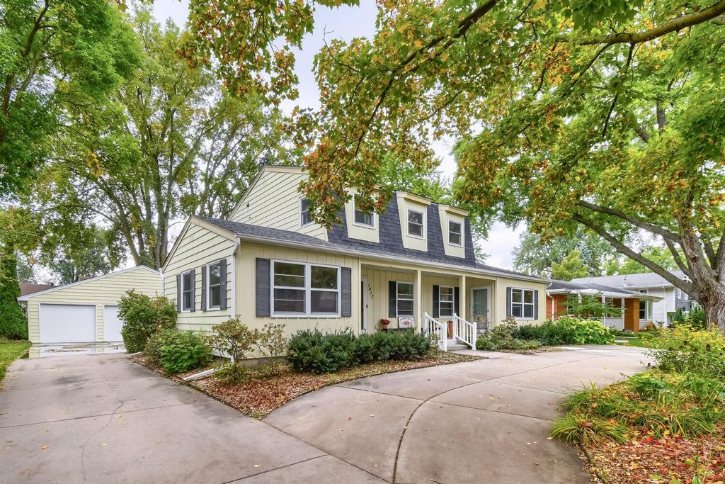 1417 18th Street NW, New Brighton, MN 55112
