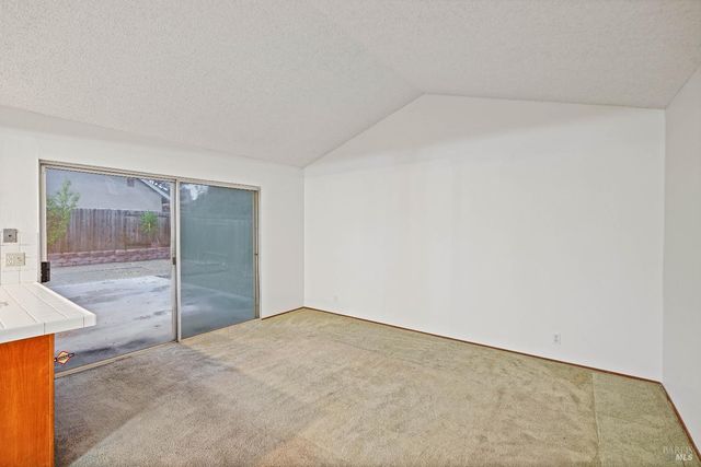 500 Asbury Ln, Fairfield, CA 94533