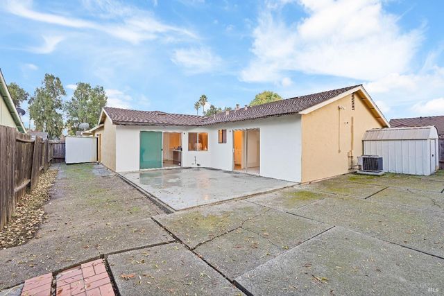 500 Asbury Ln, Fairfield, CA 94533