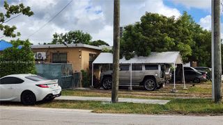 2895 SW 23rd Ter, Miami, FL 33145