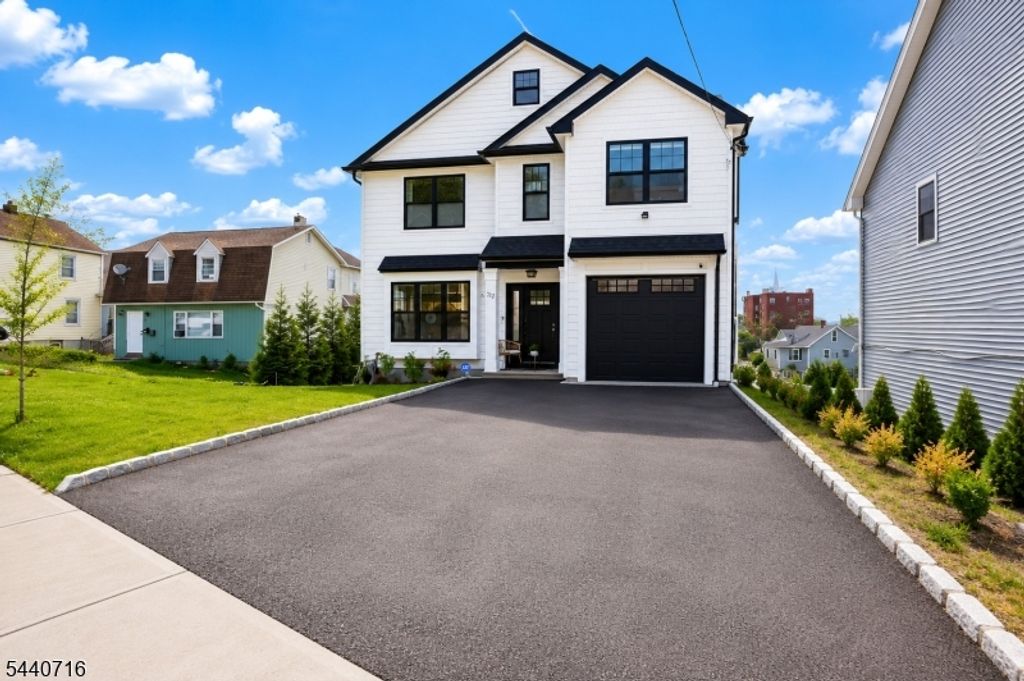 217 Liberty St, Boonton Town, NJ 07005
