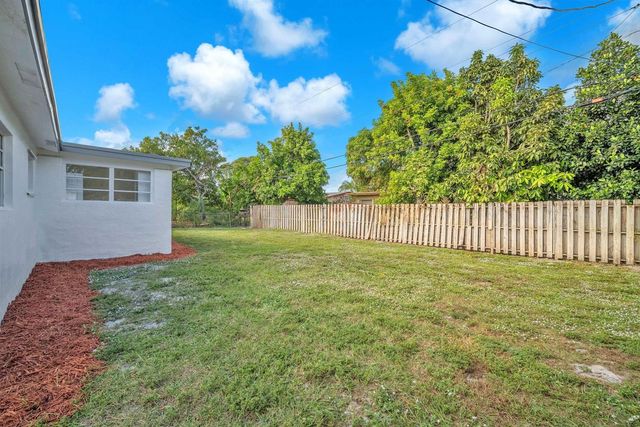 4911 NW 16th Street, Lauderhill, FL 33313