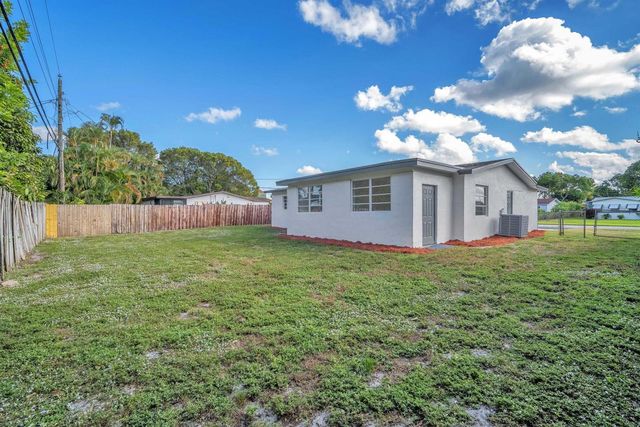 4911 NW 16th Street, Lauderhill, FL 33313